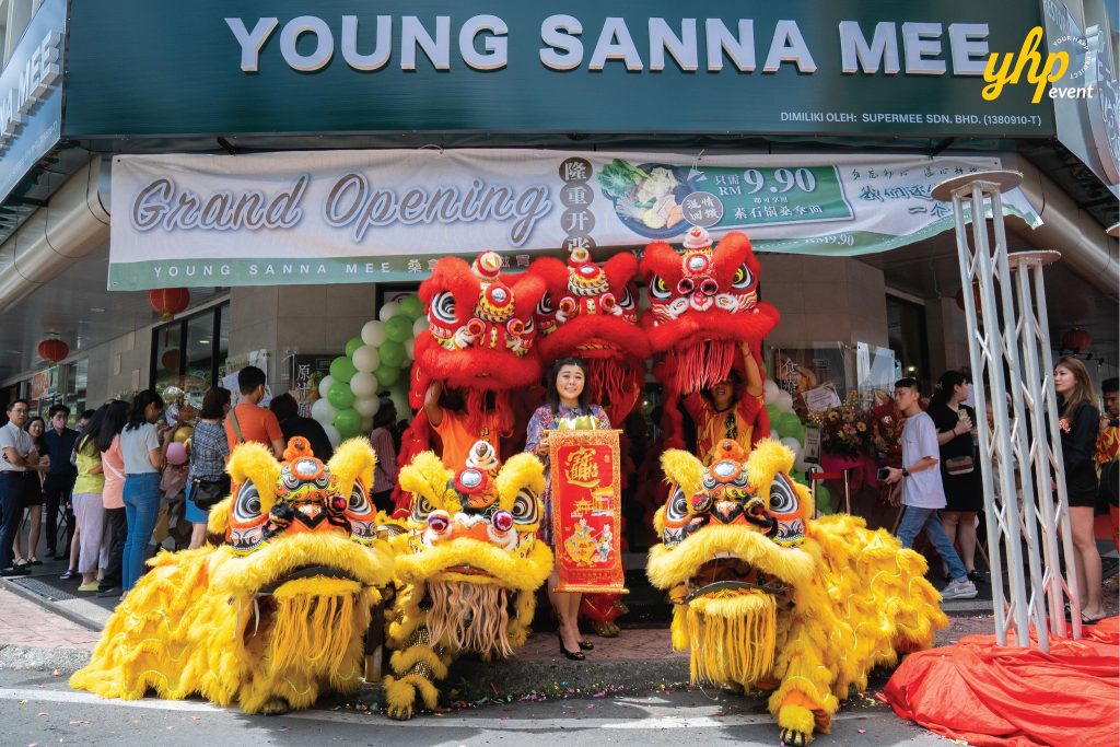 Grand Opening of Young Sanna Mee